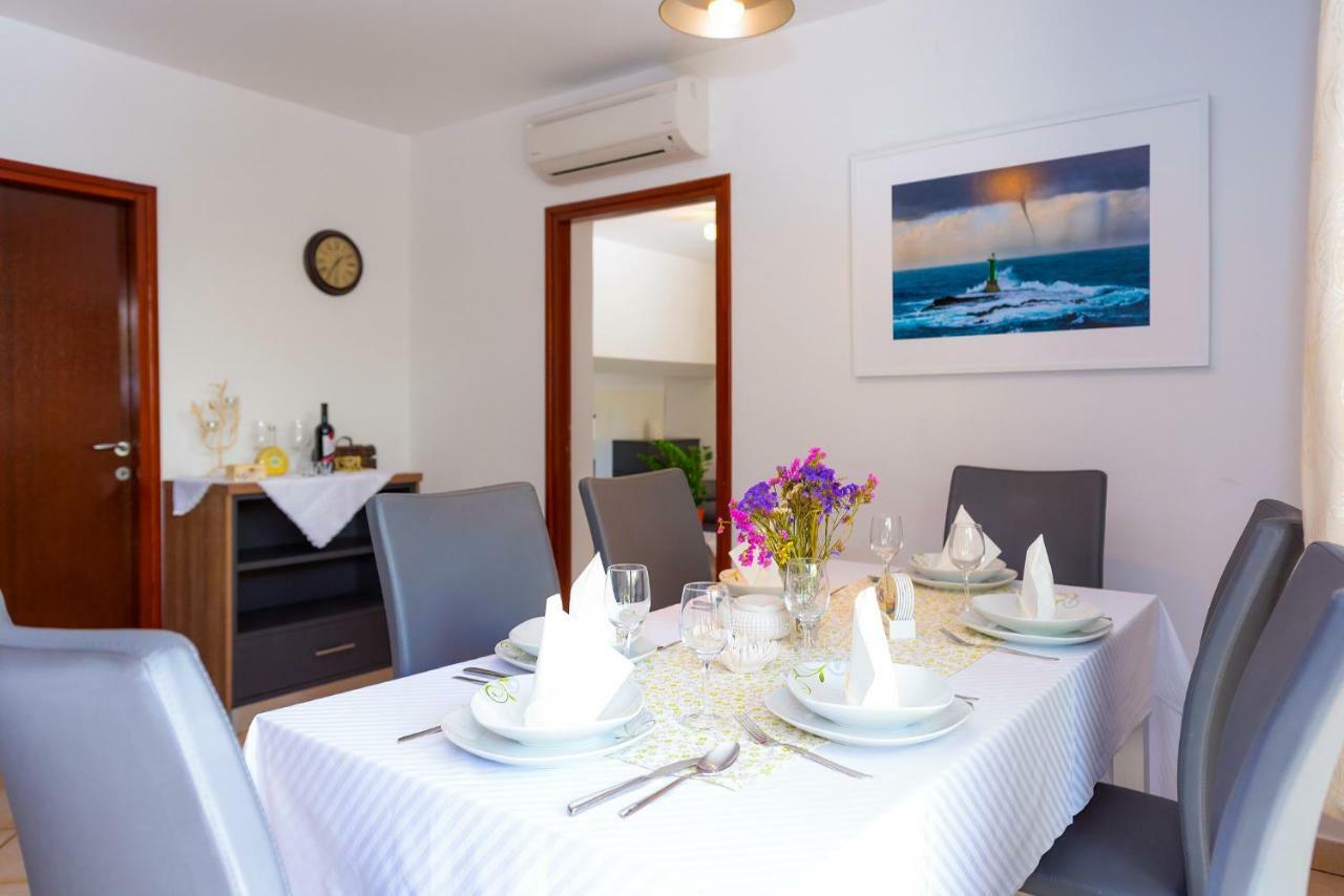 Villa Divna 자보리치 외부 사진